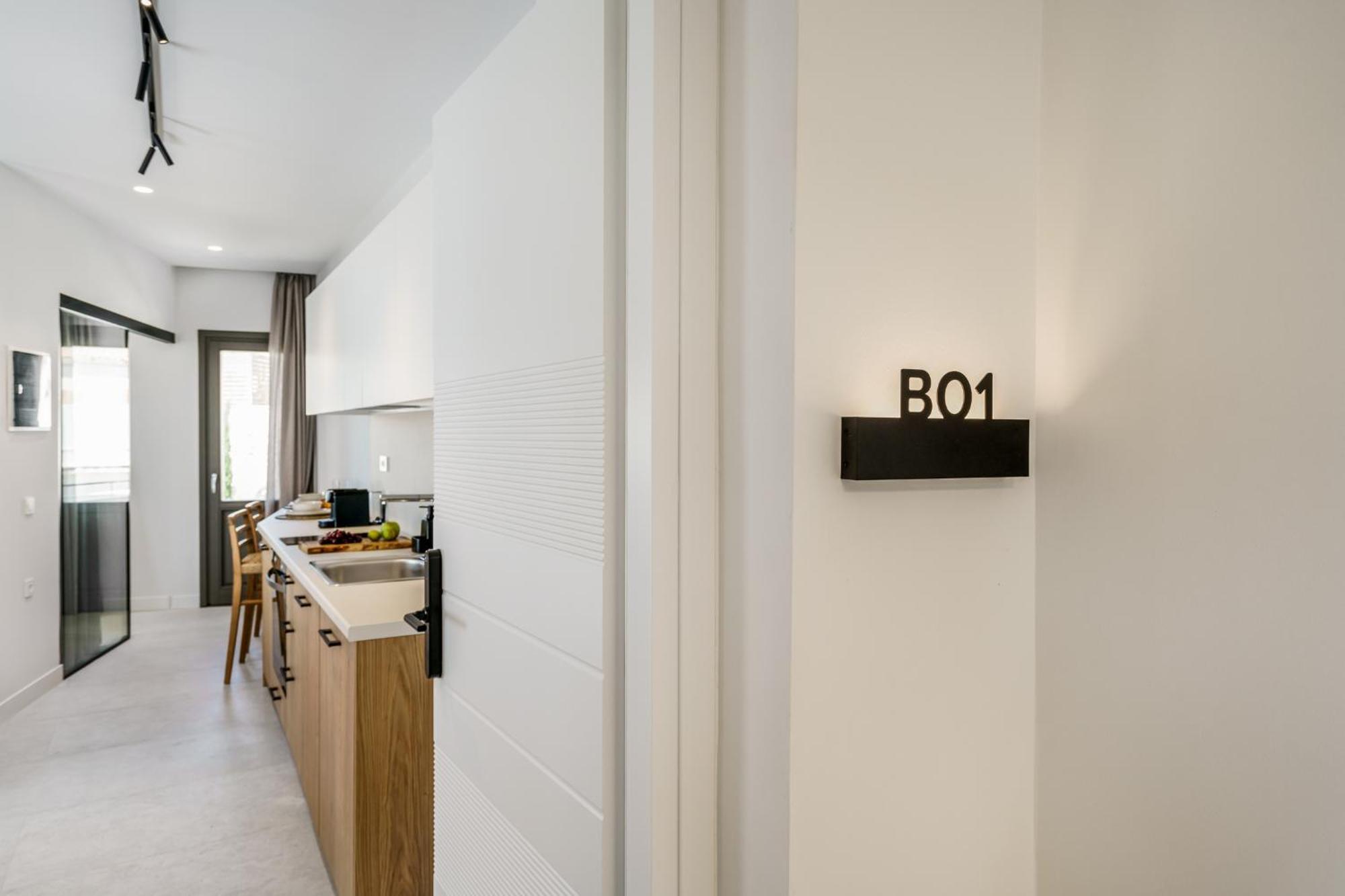 The Old Distillery - Premium Suites 레팀노 외부 사진