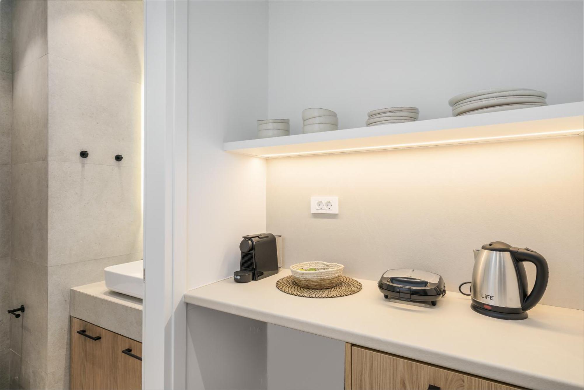 The Old Distillery - Premium Suites 레팀노 외부 사진
