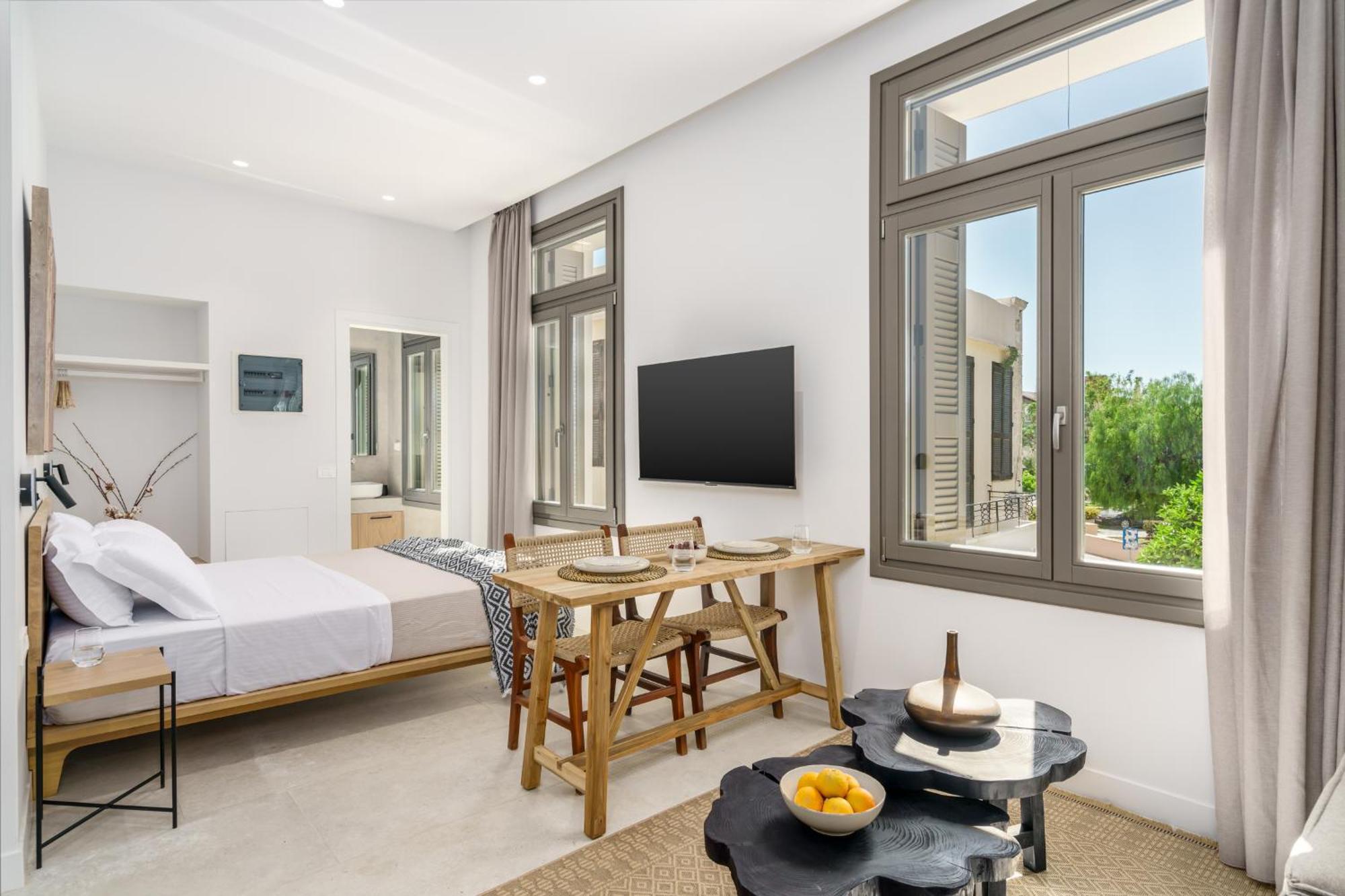The Old Distillery - Premium Suites 레팀노 외부 사진